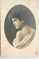 DEP 62 HOUDAIN CARTE PHOTO JEUNE FILLE PEUT ETRE MARGUERITE - Houdain