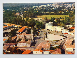 Carte Postale : 33 GRADIGNAN : Vue Aérienne, Le Centre, En 1977 - Gradignan