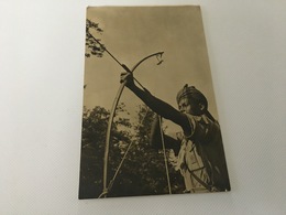Delcampe - CK - 1100 - JAMBOREE 1947 - Un éclaireur Indien Tirant à L'Arc - Boogschieten