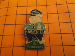 820 Pin's Pins / Beau Et Rare / THEME : POLICE / AMERICAN PIG BEN ALI H EDWARDS - Police