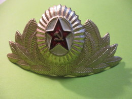 Insigne De Casquette Militaire Russe/Avant Perestroïka/  Vers 1960-1980              MED314 - Helme & Hauben