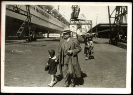 BREMERHAVEN 1938 " Auswandererfamilie Vor Schiffskai " Private Ereigniskarte - Bremerhaven