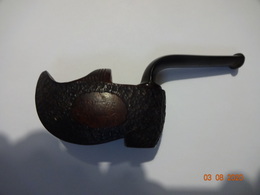 VERITABLE PETITE PIPE EN BRUYERE ( Voir Photo BRUYERE Garantie ) 28 Grs. FORME DE SABOT. A SERVIE - Pipe In Bruyère