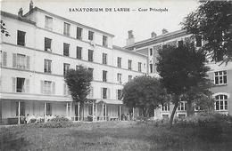 Chevilly Larue. La Cour Principale Du Sanatorium De Larue. - Chevilly Larue