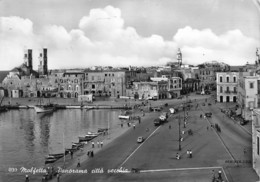 6683 " MOLFETTA-PANORAMA CITTA' VECCHIA "ANIMATA-PORTO-AUTO ANNI '50  - CART. POST ORIG. SPEDITA 1958 - Molfetta