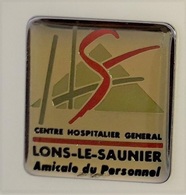 R143 Pin's PHARMACIE LABORATOIRE HÔPITAL LONS LE SAUNIER Doubs Achat Immédiat - Geneeskunde