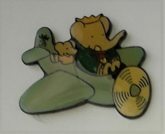 Q161 Pin's éléphant Babar AVION Créé Cécile Et Jean De Brunhoff  Achat Immédiat - BD