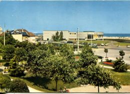 N°5184 T -cpsm Ouistreham Riva Bella -le Jardin Et Le Casino- - Ouistreham