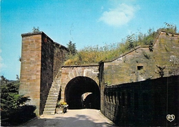 90 - Belfort - Le Château - Une Porte Des Fortifications De Vauban - Belfort – Siège De Belfort