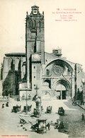 TOULOUSE LA CATHEDRALE SAINT ETIENNE CARRIOLE CALECHE CHEVAL COLONNE MORRIS - Toulouse