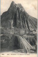 04 SISTERON - La Beaume Et Son Rocher (pli Milieu Bas)  * - Sisteron