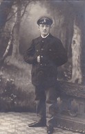 AK Foto Eisenbahner In Uniform - Schirmkappe Mit Flügelrad - Ca. 1915   (47964) - Sonstige & Ohne Zuordnung