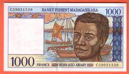 MADAGASCAR - 1.000 Francs / 100 Ariary  De 1994 - Pick 76 - Madagaskar