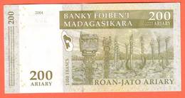 MADAGASCAR - 200 Ariary  De 2003 - Pick 87 - Madagascar