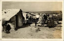 * T2/T3 Varna, Gypsy Settlement, Roma Children With Donkey, Huts, Gypsy Folklore. Photo (Rb) - Ohne Zuordnung