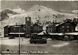 ** T1 Sestriere, M. 2035 - Piazzale E Funivie Monte Sises / Street View, Mountains, Automobiles, Autobus, Photo, Vera Fo - Ohne Zuordnung