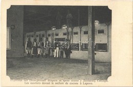 ** T2/T3 Lapovo, Les Ouvriers Devant Le Sechoir De Cocons / Workers In Front Of The Cocoon Dryers, Cocoonery (small Tear - Ohne Zuordnung