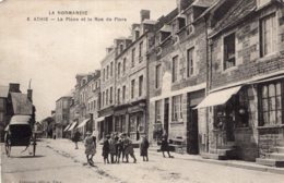 S4363 Cpa 61 Athis - La Place Et La Rue De Flers - Athis De L'Orne