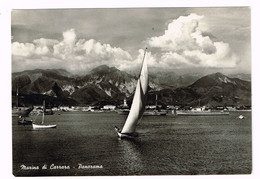 V4721 Marina Di Carrara - Panorama Dal Mare - Barche Boats Bateaux / Viaggiata 1953 - Carrara