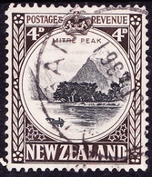 NEW ZEALAND 1935 4d Black & Sepia SG562 Used - Unused Stamps