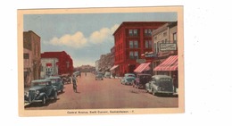 SWIFT CURRENT, Saskatchewan, Canada, Central Avenue & Stores, 1940's WB PECO Postcard - Andere & Zonder Classificatie