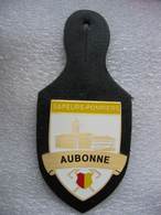 Insigne Des Sapeurs Pompiers De La Ville De AUBONNE En SUISSE - Firemen