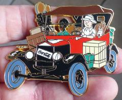 Pin's SUPERBE PINS TINTIN AU CONGO COCA COLA BLANC, QUALITE ARTHUS BERTRAND, 7cm X 5cm - BD