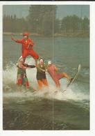 SPORT . SKI NAUTIQUE . DEGUISE  EN CLOWNS  . .  WATERSKIENDE  CLOWNS  . KLEIN STRAND . JABBEKE . BELGIQUE - Water-skiing