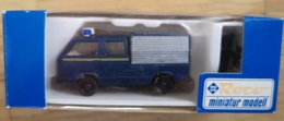 Rocco Volkswagen Combi Type 3 THW - Scale 1:87