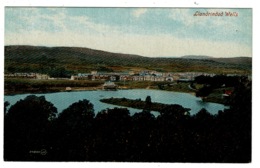 Ref 1347 - Early Postcard - Llandrindod Wells Lake & Town - Radnorshire Wales - Radnorshire