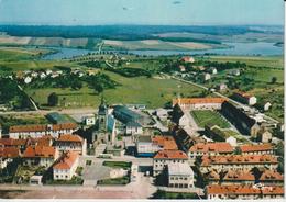 MOSELLE PUTTELANGE AUX LACS VUE AERIENNE LE CENTRE AU FOND L'ETANG - Puttelange