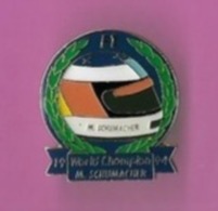 Pin's.  Casque De M. SCHUMACHER  World Champion 1994.   Automobile F1. - Autorennen - F1