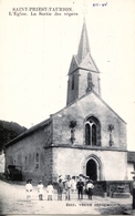 87. HAUTE-VIENNE - SAINT-PRIEST TAURION. L'Eglise. La Sortie Des Vêpres. - Saint Priest Taurion