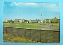 ALLEMAGNE---BERLIN--blick Uber Die Mauer Am--voir 2 Scans - Muro Di Berlino