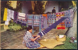°°° 19371 - GUATEMALA - A WEAVER AT POSADA BELEN - 1964 °°° - Guatemala