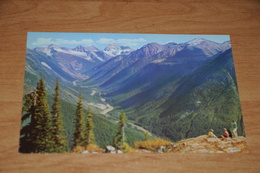 3205-          CANADA, ALBERTA, THE TRANS-CANADA HIGHWAY - Banff