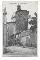 42  -  CPA  De  MONTBRISON  -  Habitants  Devant  Tour  Des  Adrets   En  1916  (   Animée  ) - Montbrison