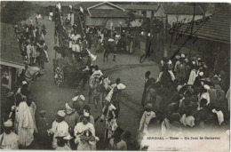 CTN60/CPA - SENEGAL CPA THIES UN JOUR DE CARNAVAL - Storia Postale