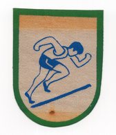 YUGOSLAVIA, RUNNER, LABEL, SCHEVRON, IMPREGNATED TEXTIL, 6 X 4.5 Cm - Athlétisme