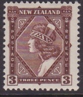 New Zealand 1935 P.14x13.5 SG 561 Mint Hinged - Unused Stamps