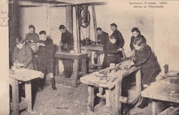 Delcampe - 45. GIEN. CPA .. INSTITUTION  ST  JOSEPH. ATELIER DE MENUISERIE. ANIMATION .+ TEXTE - Gien