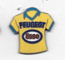 Pin's Ville, Sport Foot - Ball, Maillot Du F.C  SOCHAUX  Sponsorisé  Par  Automobiles  PEUGEOT Et Marque Carburant  ESSO - Peugeot