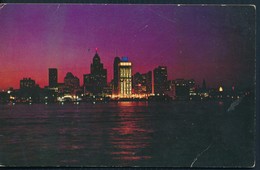 °°° 20051 - CANADA - WINDSOR - DETROIT SKYLINE - 1979 With Stamps °°° - Windsor