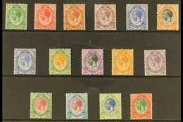 1913 Geo V "Heads", Set Complete To £1, SG 3/17, Very Fine And Fresh Mint, 10s And £1 Well Centered. (15 Stamps) For Mor - Sin Clasificación