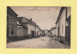 Naours - Centre De La Rue D'Amiens - Naours