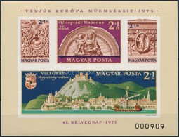 ** 1975 Bélyegnap (48.) - Visegrádi Emlékművek Vágott Blokk (20.000) - Sonstige & Ohne Zuordnung