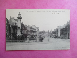 CPA 85 FONTENAY LE COMTE RUE DE LA REPUBLIQUE PRISE DE LA GARE - Fontenay Le Comte