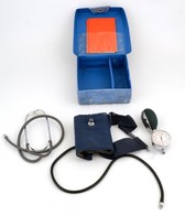 Retro Vérnyomásmérő Műanyag Dobozzal - Sonstige & Ohne Zuordnung