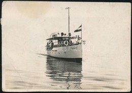 Cca 1930 A Csongor Hajó A Balatonon, Fotófelületén Törésnyom, 6×8,5 - Autres & Non Classés