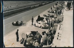 1957 Le Mans-i 24 órás Verseny, Előkészületek Az Induláshoz, Az Előtérben A Stoop Fivérek Frazer Nash Kocsije, 1957. Jún - Autres & Non Classés